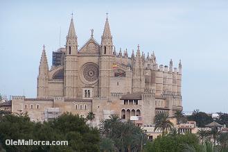 Palma, catedral y castillo de la Almudaina
